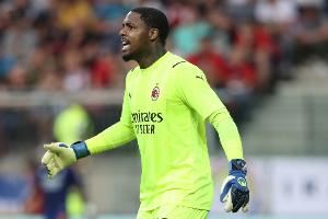 记者：切尔西球迷比赛中嘲讽迈尼昂，称他是劣质版罗伯特-桑切斯