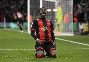 记者：布伦特福德无法推进签约瓦塔拉，除非伯恩茅斯签下替代者