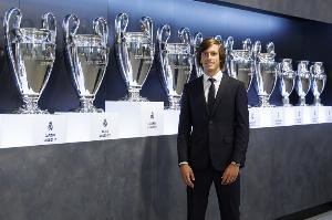 A费：能够再次穿上皇马的球衣，我感到非常自豪