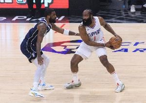 泰斯：哈登&欧文的技巧都是靠苦练 他们真正出色之处在于职业素养