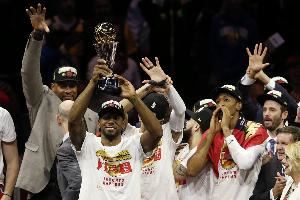 伊巴卡：没想过小卡离开猛龙 我以为他会留队尝试再拿一冠