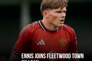 曼联官方：U21前锋伊森-恩尼斯租借至英乙福利特伍德，租期1年