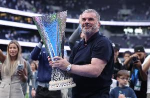 一胜难求！邮报：诺丁汉森林老板本是为了欧联夺冠请澳波执教