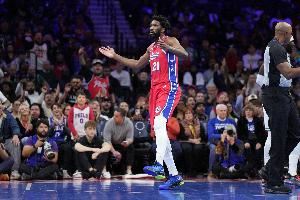 恩比德：绿军虽然缺少塔图姆但实力依旧强劲 他们会没事的图片