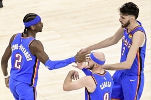 记者:雷霆的角色球员们在经历冠军洗礼之后 都变得更出色了